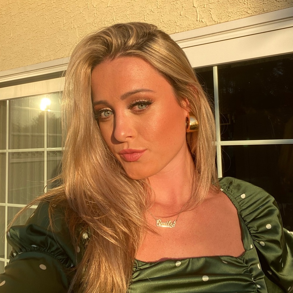 Meet your Posher, Emily